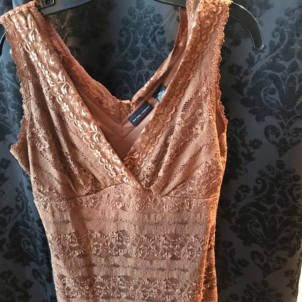 Lace sleeveless top